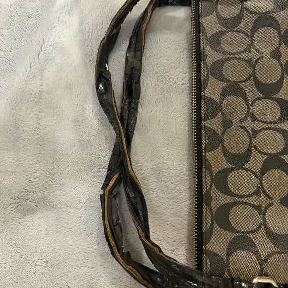 Coach tote bag missing strap and worn handles - Picture 3 of 5